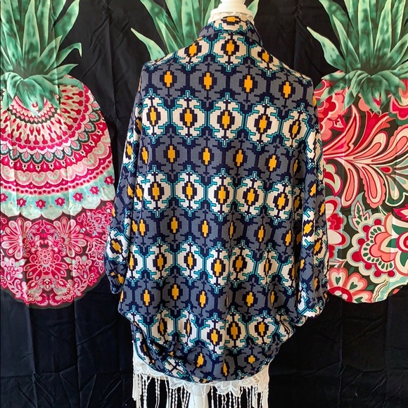 Aztec Shrug - Picture 3 of 5